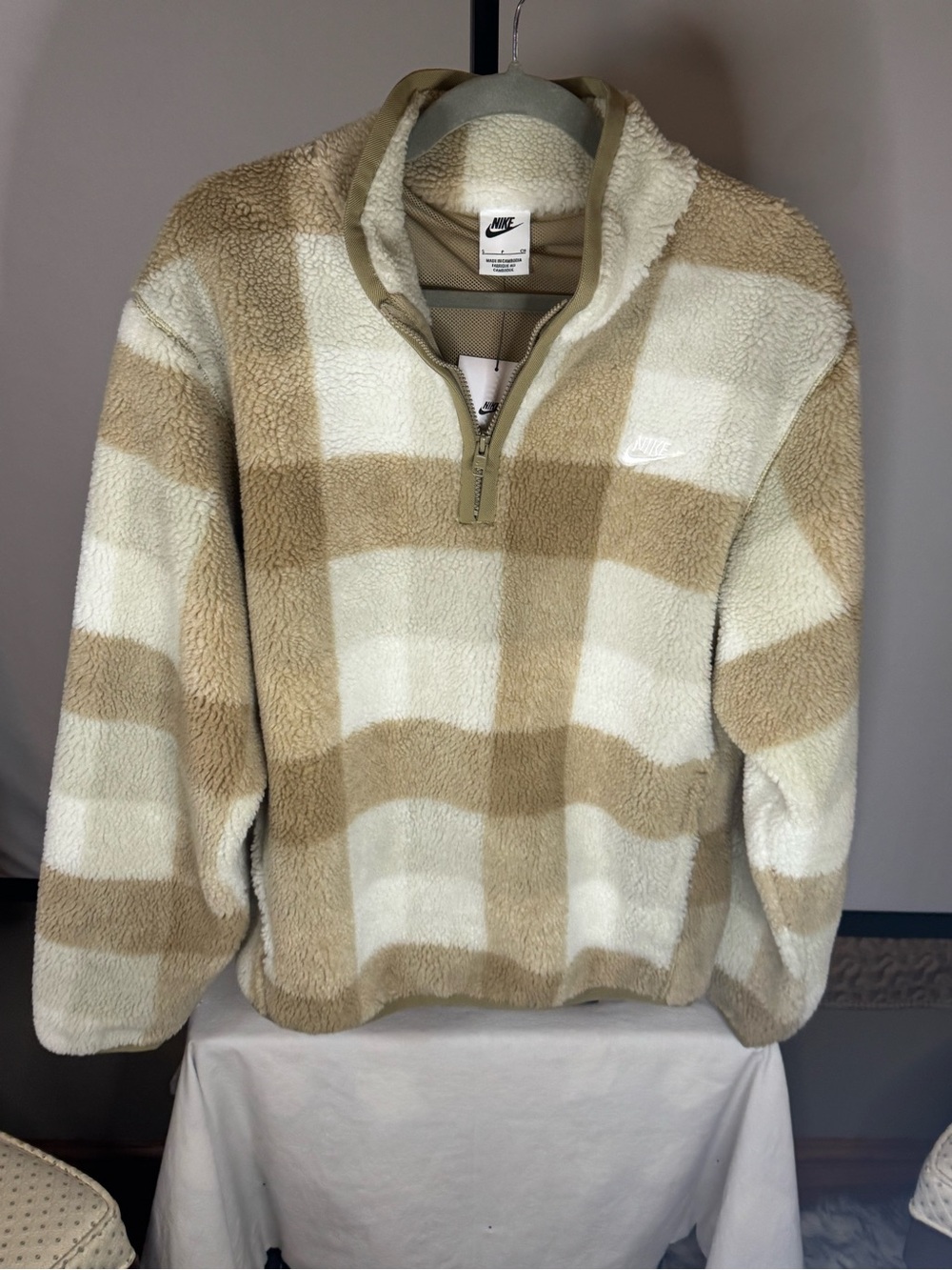 Nike Men's Cream and Beige Sherpa Quarter-Zip Pullover: Retail $115